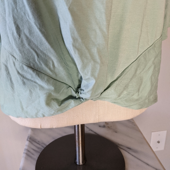 FLX cropped tee - Picture 2 of 3